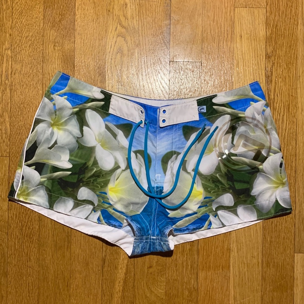 Aaron Chang board shorts size 5/small